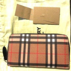 Burberry Elmore Vintage check Leather zip wallet